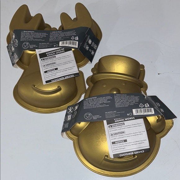 Adidas Gold Holiday Baking Molds - Picture 2 of 4